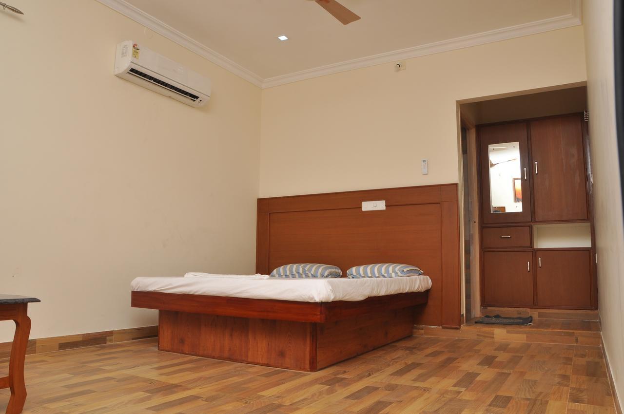 Altis Lodge Ероде Екстериор снимка